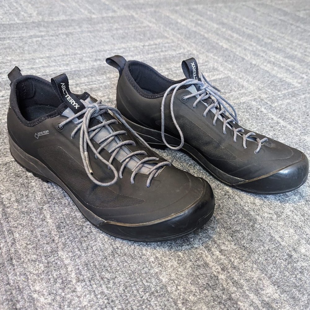 Arc'Teryx Acrux SL GTX Gore-Tex Hiking & Approach Shoe, Black, US10/EU44